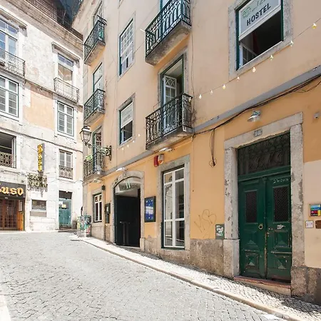 Feels Like Bairro Alto Bright Flat アパート