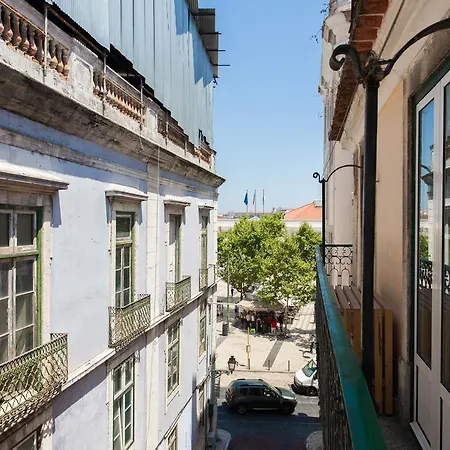 Feels Like Bairro Alto Bright Flat アパート